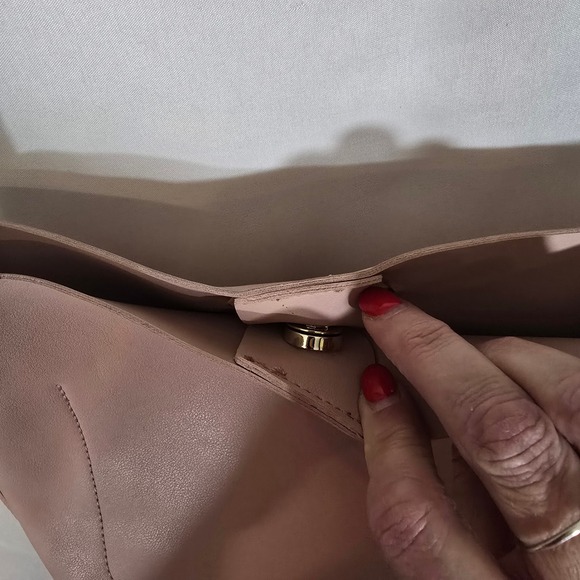 Miniso Pink Bucket Bag Tan Straps Tassel Accent Shoulder Crossbody - Picture 4 of 13